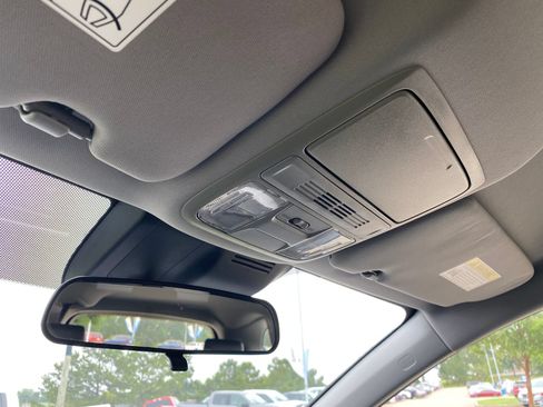Used 2020 Honda CR-V LX image 24