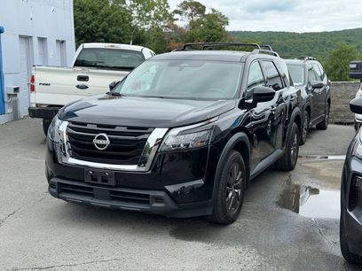Used 2023 Nissan Pathfinder SV w/ SV Premium Package