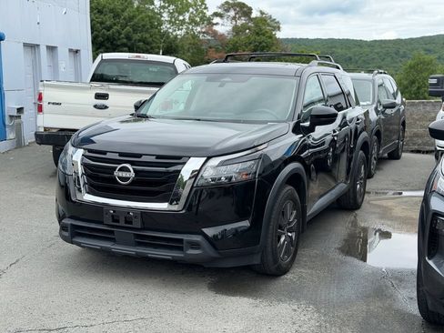 Used 2023 Nissan Pathfinder SV w/ SV Premium Package AWD/4WD image 1