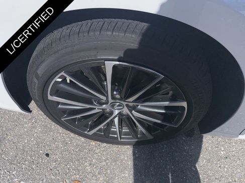 Used 2025 Lexus ES 300h w/ Premium Package FWD image 11