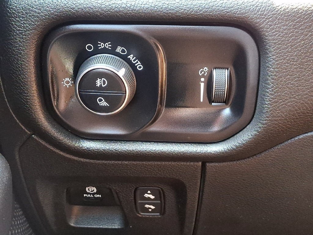 Used 2023 RAM 1500 Big Horn AWD/4WD image 29