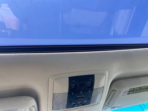 Used 2011 Lexus GX 460 w/ Convenience Pkg AWD/4WD image 17