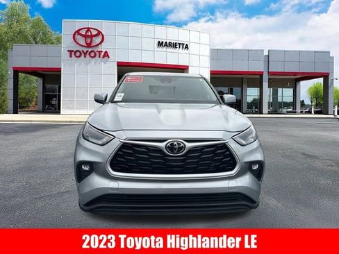Used 2023 Toyota Highlander LE image 4