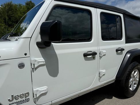 Used 2018 Jeep Wrangler Unlimited Sport S AWD/4WD image 37