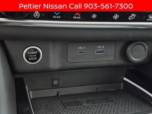 Certified 2023 Nissan Rogue Platinum w/ Platinum Premium Package FWD image 39