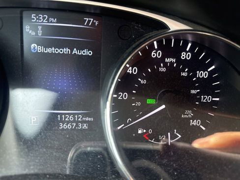 Used 2016 Nissan Rogue SL w/ SL Premium Package FWD image 6