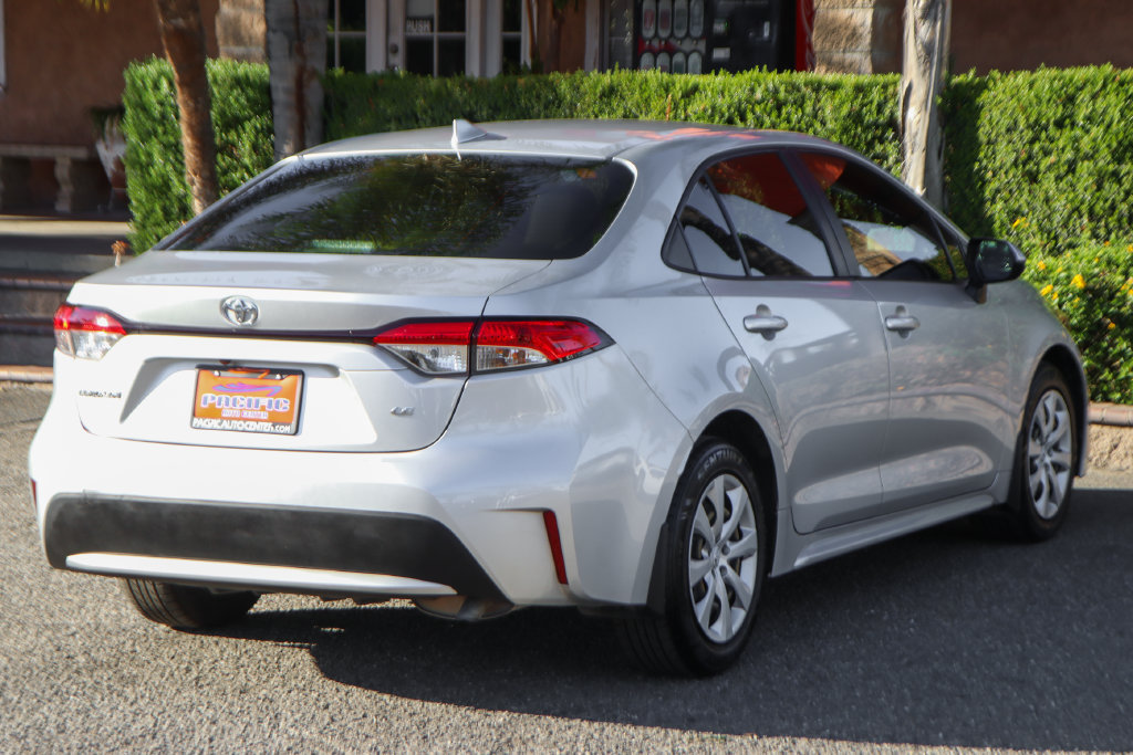Used 2022 Toyota Corolla LE FWD image 9