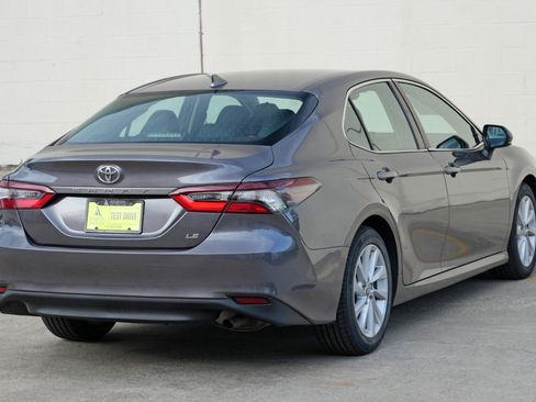 Used 2021 Toyota Camry LE FWD image 45