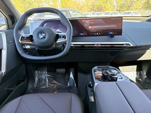 New 2026 BMW iX xDrive60 w/ Premium Package image 17