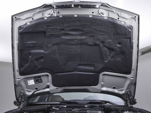 Used 2003 BMW M5 image 82