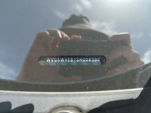 Used 2025 Volkswagen ID. Buzz 1st Edition RWD image 6