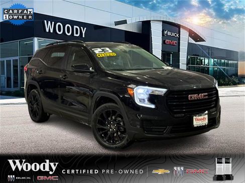 Used 2023 GMC Terrain SLE w/ Elevation Edition image 1