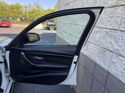 Used 2015 BMW 335i xDrive Sedan AWD/4WD image 40