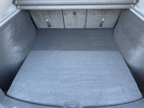 Used 2026 Tesla Model Y 2WD image 10