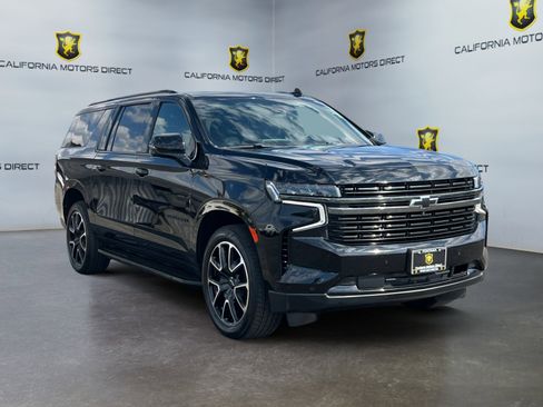 Used 2022 Chevrolet Suburban RST w/ Sport Performance Package image 7