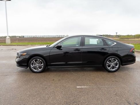 Used 2024 Honda Accord EX image 4