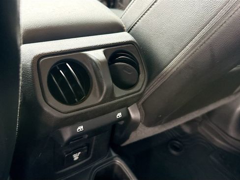 Used 2021 Jeep Gladiator Overland AWD/4WD image 28