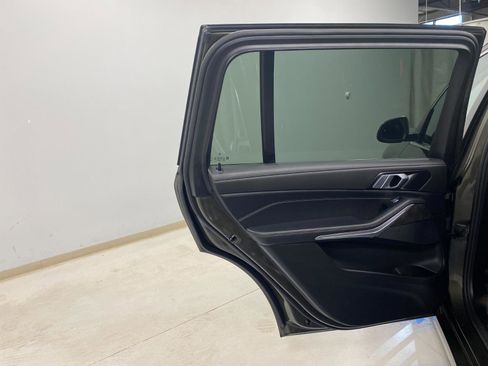 Used 2025 BMW X7 xDrive40i w/ Climate Comfort Package image 24