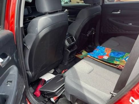 Used 2019 Hyundai Santa Fe SEL FWD image 16