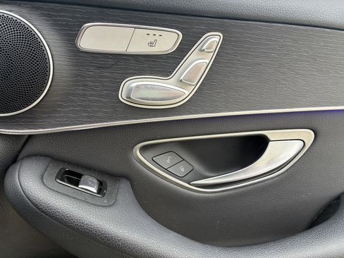 Certified 2021 Mercedes-Benz GLC 300 4MATIC w/ Premium Package image 27