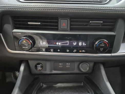 Used 2024 Nissan Rogue SV AWD/4WD image 22
