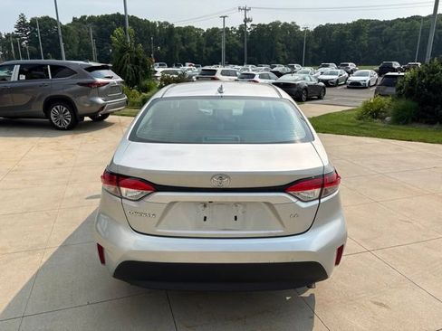 Used 2024 Toyota Corolla LE FWD image 6