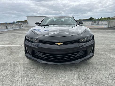 Used 2018 Chevrolet Camaro LT RWD image 37
