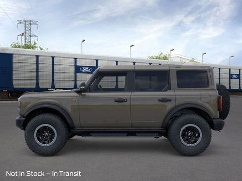 New 2025 Ford Bronco Badlands image 3