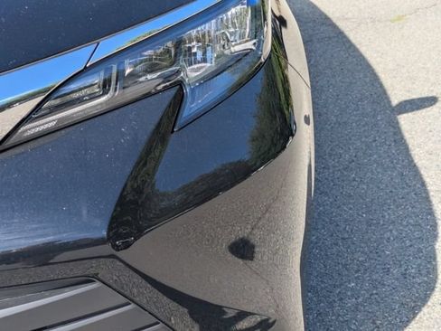 New 2026 Toyota Sienna XLE AWD/4WD image 12