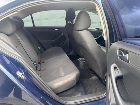 Used 2011 Volkswagen Jetta S image 18