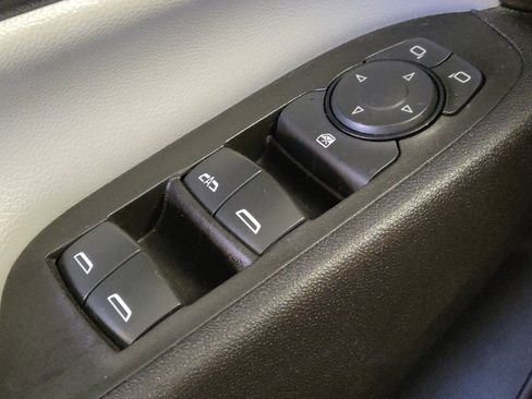 Used 2020 Chevrolet Equinox LS w/ LS Convenience Package FWD image 27