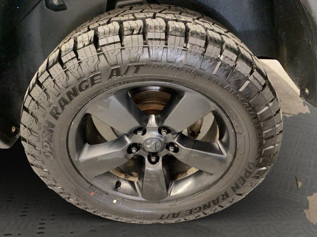 Used 2017 RAM 1500 Express w/ Black Ram 1500 Express Group AWD/4WD image 38