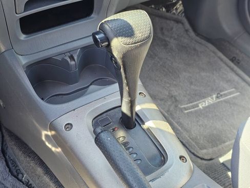 Used 2003 Toyota RAV4 4WD image 34