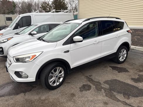 Used 2018 Ford Escape SE AWD/4WD image 5