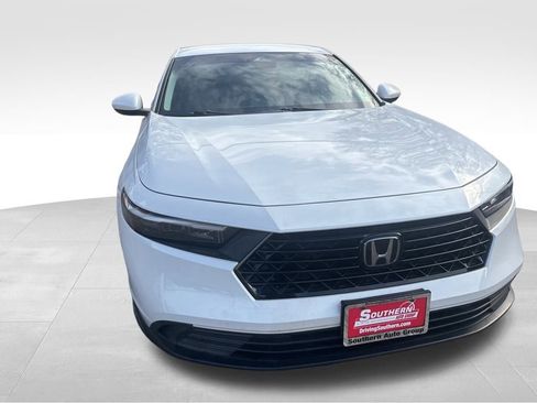 Used 2023 Honda Accord LX image 7