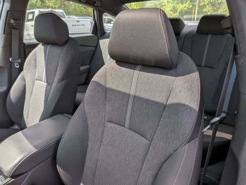 Used 2023 Honda Accord Sport image 15