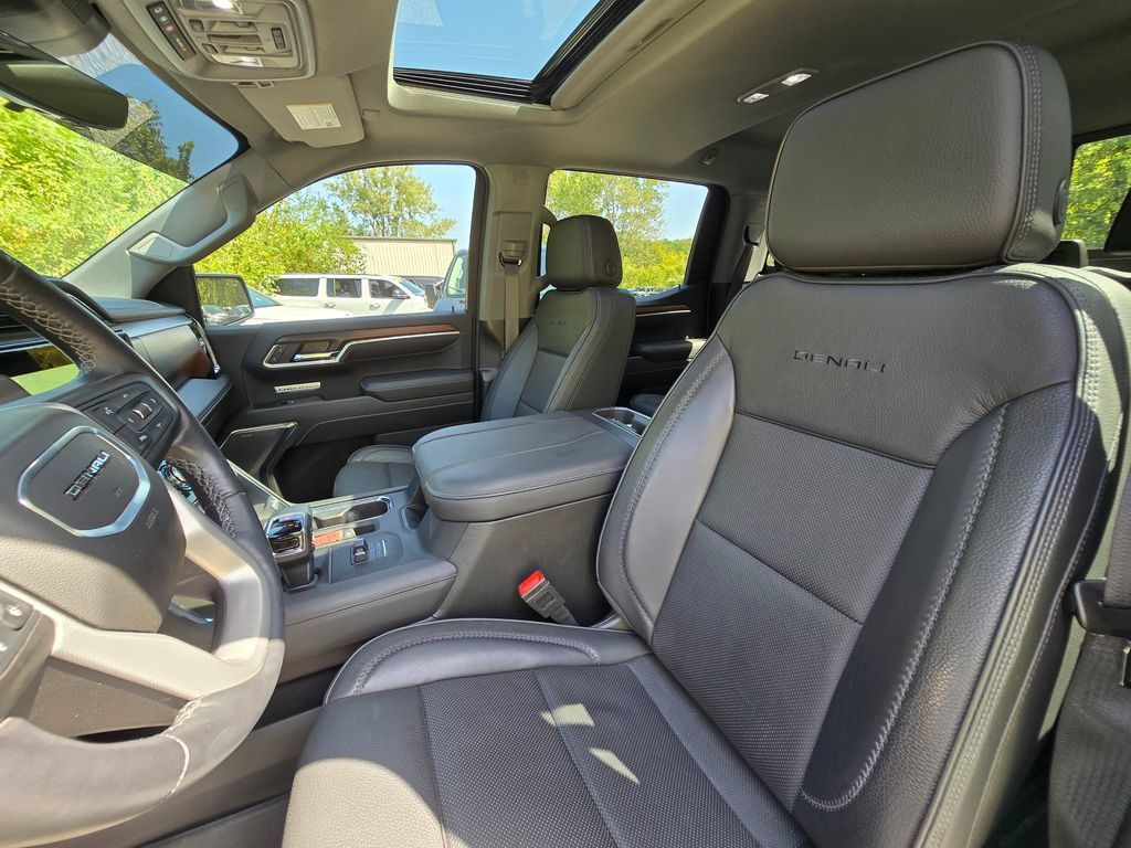 Used 2025 GMC Sierra 1500 Denali AWD/4WD image 21