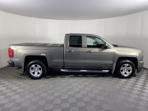 Used 2017 Chevrolet Silverado 1500 LT w/ All Star Edition AWD/4WD image 2