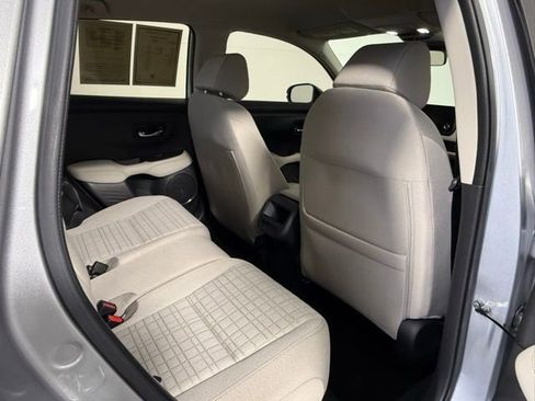 Used 2023 Honda HR-V LX image 44