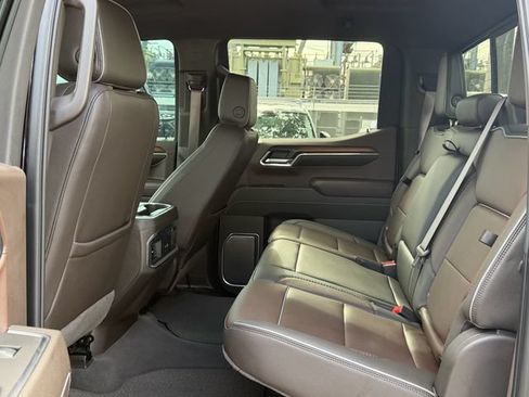 Used 2025 GMC Sierra 1500 Denali AWD/4WD image 14