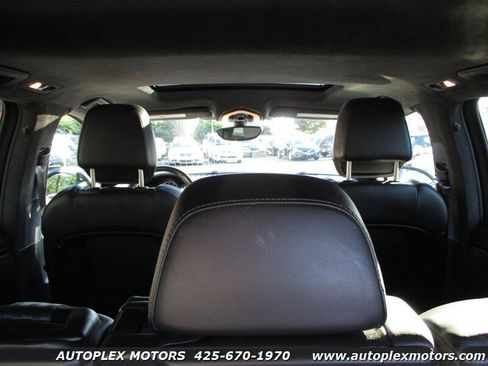 Used 2011 Porsche Cayenne Turbo image 14