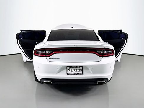 Used 2022 Dodge Charger SXT RWD image 23
