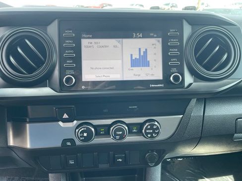 Used 2022 Toyota Tacoma SR RWD image 19