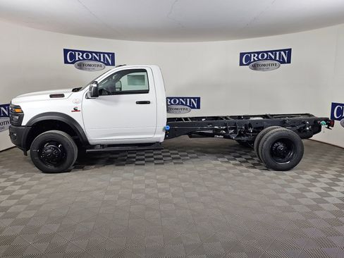 New 2026 RAM 5500 Tradesman AWD/4WD image 2