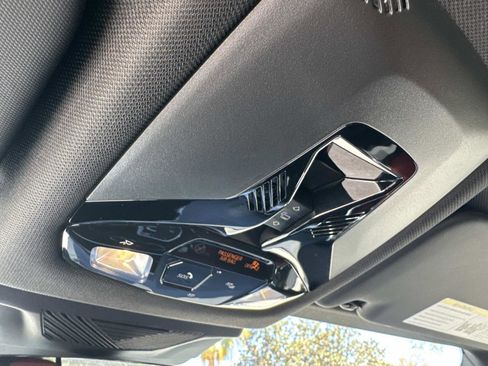 Used 2024 BMW X2 xDrive28i image 25