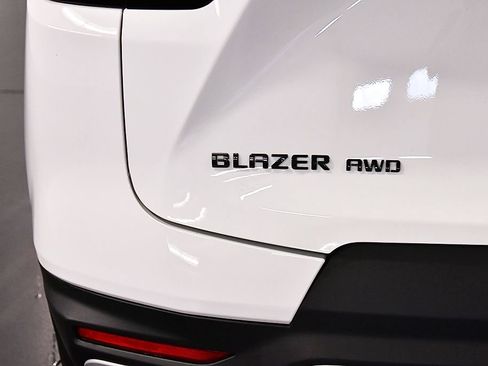Used 2023 Chevrolet Blazer LT w/ Convenience Package AWD/4WD image 10