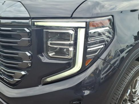 Used 2023 GMC Sierra 1500 Denali Ultimate AWD/4WD image 11