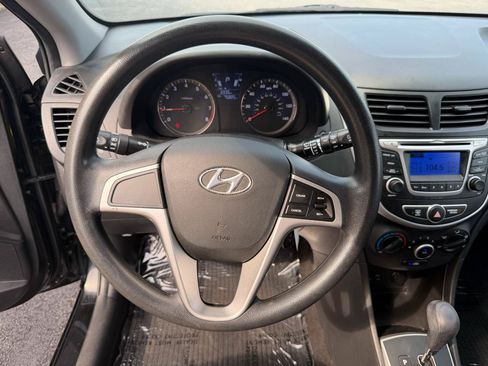 Used 2014 Hyundai Accent GS FWD image 25