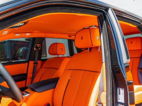 Used 2026 Rolls-Royce Phantom Sedan RWD image 12