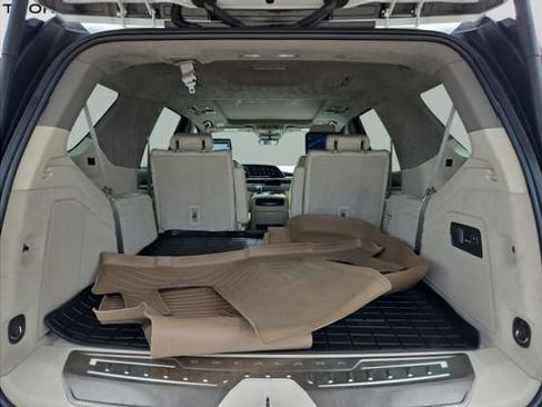 Used 2021 Cadillac Escalade Premium Luxury Platinum AWD/4WD image 39